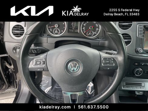 Used 2017 Volkswagen Tiguan Sport image 29