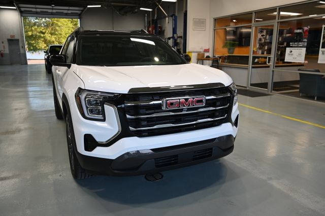 New 2027 GMC Terrain Elevation w/ Elevation Premium Package FWD image 3