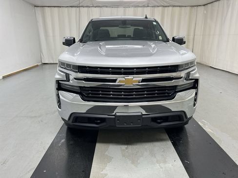 Used 2022 Chevrolet Silverado 1500 LT AWD/4WD image 3