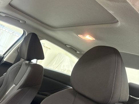 Used 2025 Hyundai Elantra SEL FWD image 15