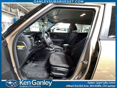 Used 2016 Kia Soul image 9