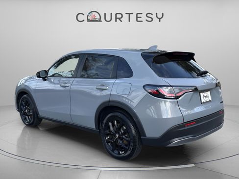 Certified 2023 Honda HR-V Sport image 6