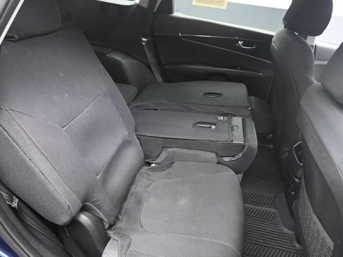 Used 2019 Kia Sorento FWD w/ LX Convenience Package image 25
