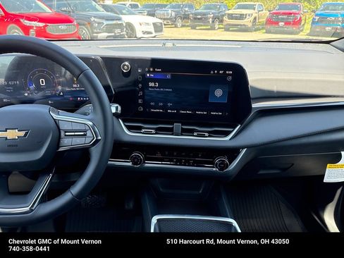 New 2026 Chevrolet Equinox LT w/ Safety and Technology Package FWD image 18