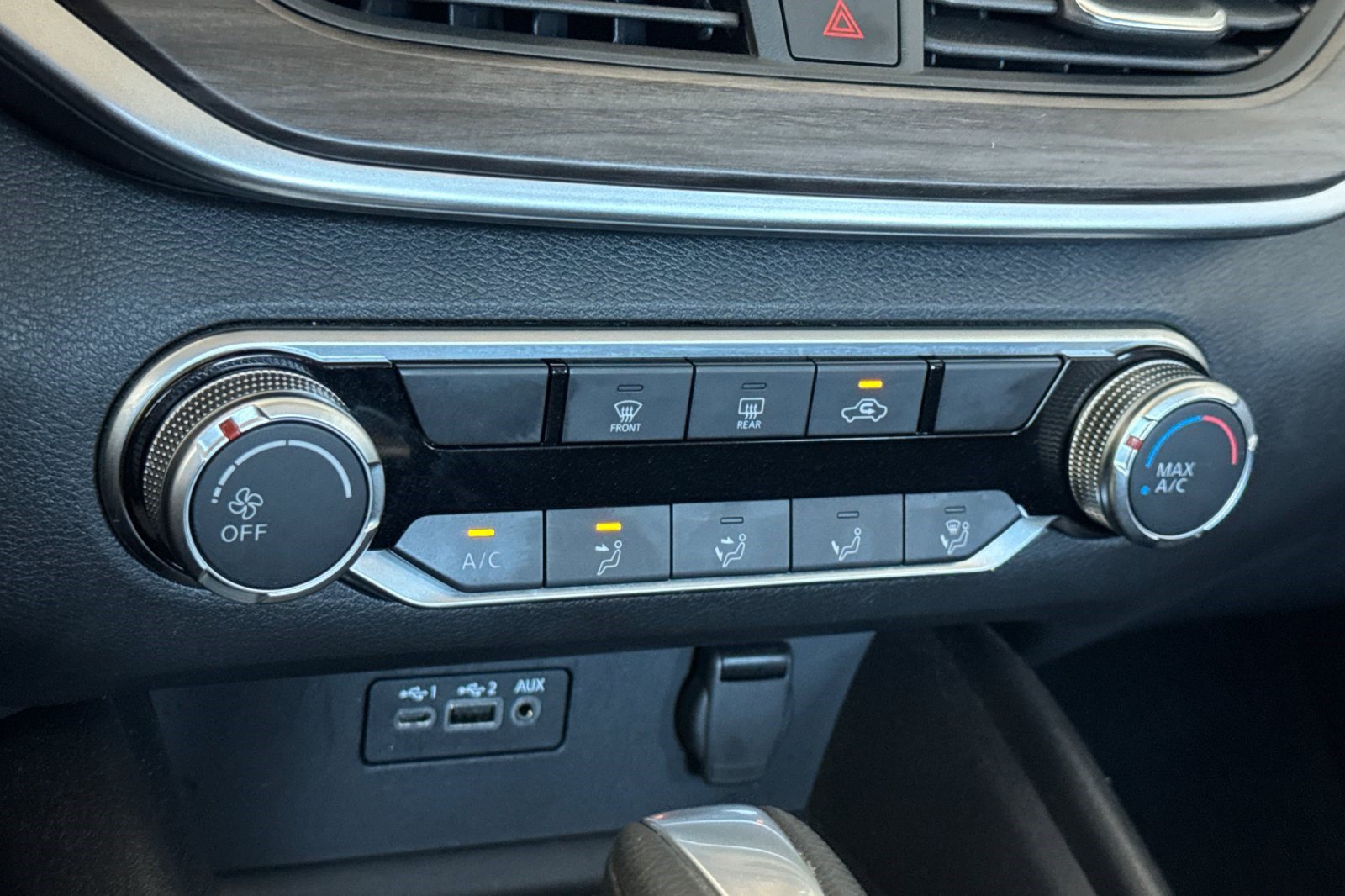 Used 2025 Nissan Altima 2.5 SV FWD image 19