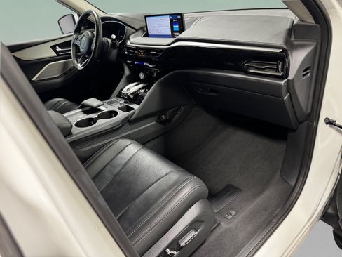 Used 2023 Acura MDX w/ Technology Package AWD/4WD image 11