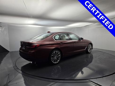 Certified 2023 BMW 530i w/ Premium Package image 11