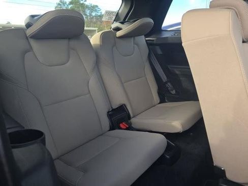 Used 2025 Volvo XC90 B5 Plus image 10