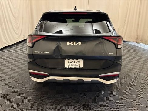 Certified 2024 Kia Sportage EX AWD/4WD image 6