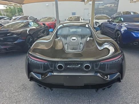 Used 2023 McLaren Artura image 5