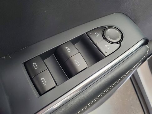 New 2026 GMC Acadia Elevation w/ LPO, Floor Liner Package image 8