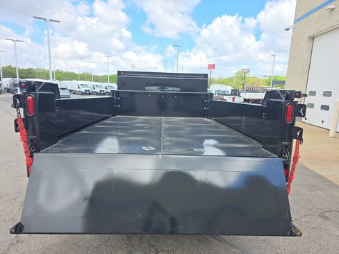 New 2025 Ford F550 4x4 Regular Cab Super Duty image 17