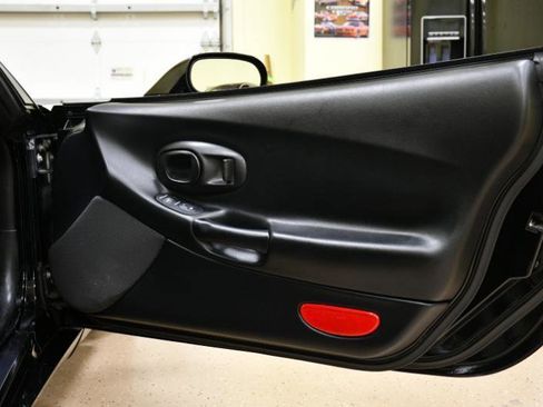 Used 1999 Chevrolet Corvette Coupe image 33