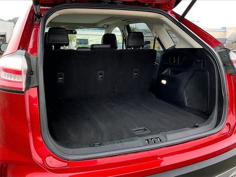 Used 2020 Ford Edge Titanium image 32