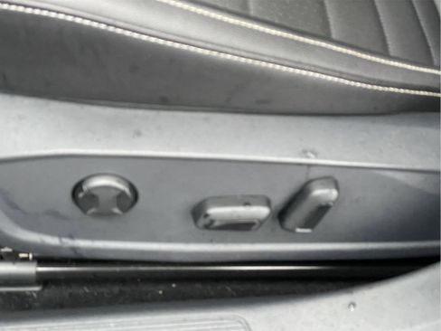 Used 2022 Volkswagen Jetta SE w/ Panoramic Sunroof Package FWD image 22
