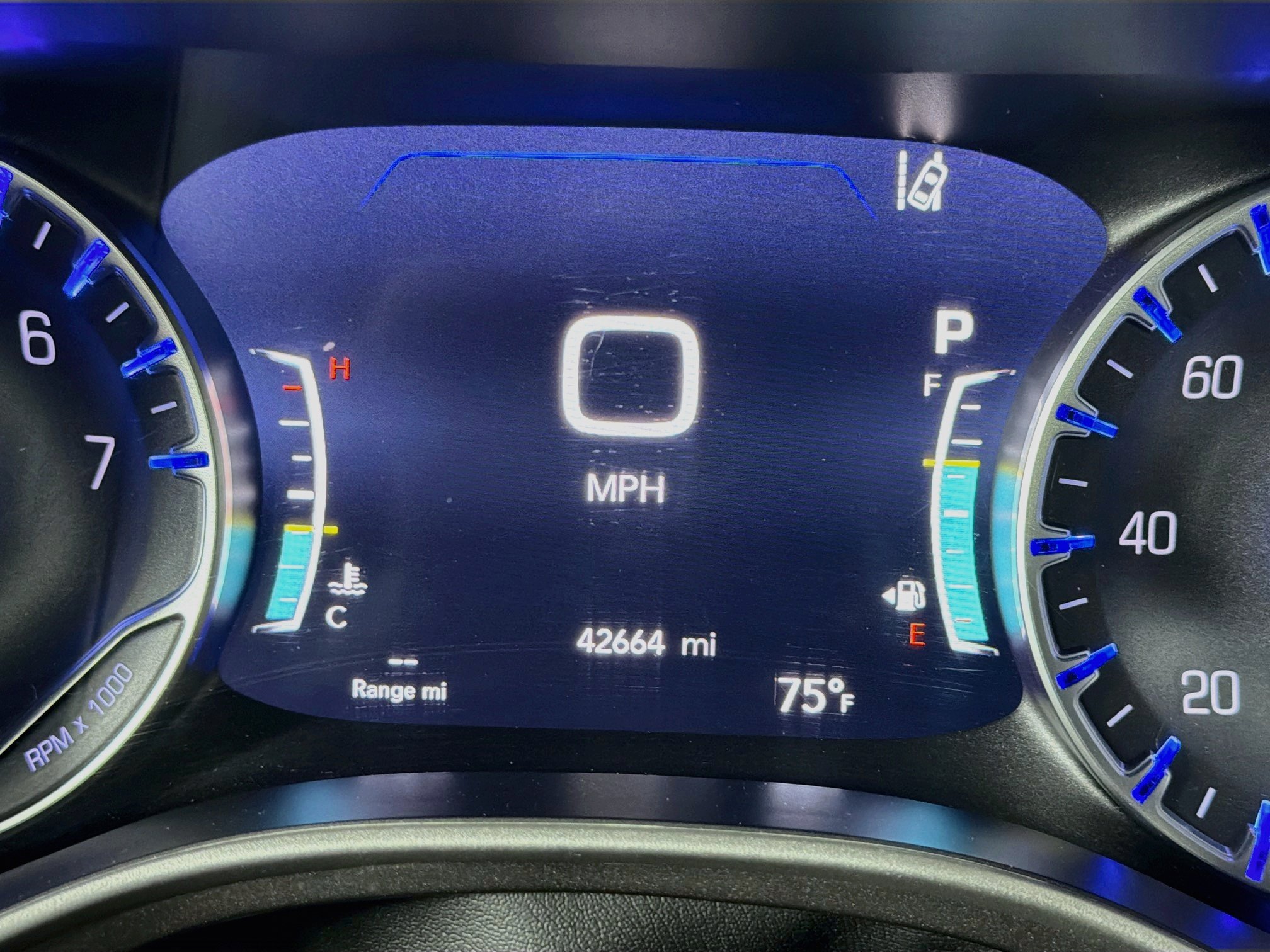 Used 2025 Chrysler Pacifica Select FWD image 19