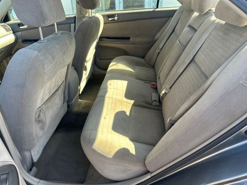 Used 2005 Toyota Camry LE image 18
