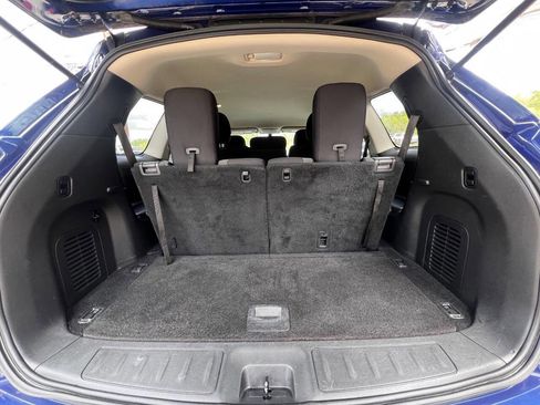 Used 2017 Nissan Pathfinder SV AWD/4WD image 14