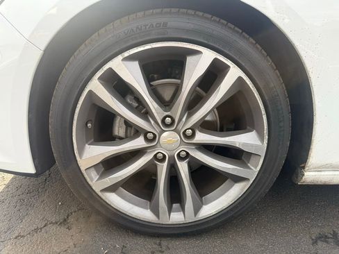 Used 2023 Chevrolet Malibu LT image 9