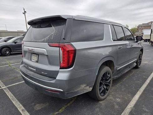Used 2023 GMC Yukon XL SLT image 8