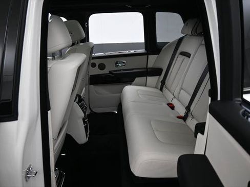 Certified 2022 Rolls-Royce Cullinan w/ Dark Exterior Package AWD/4WD image 26