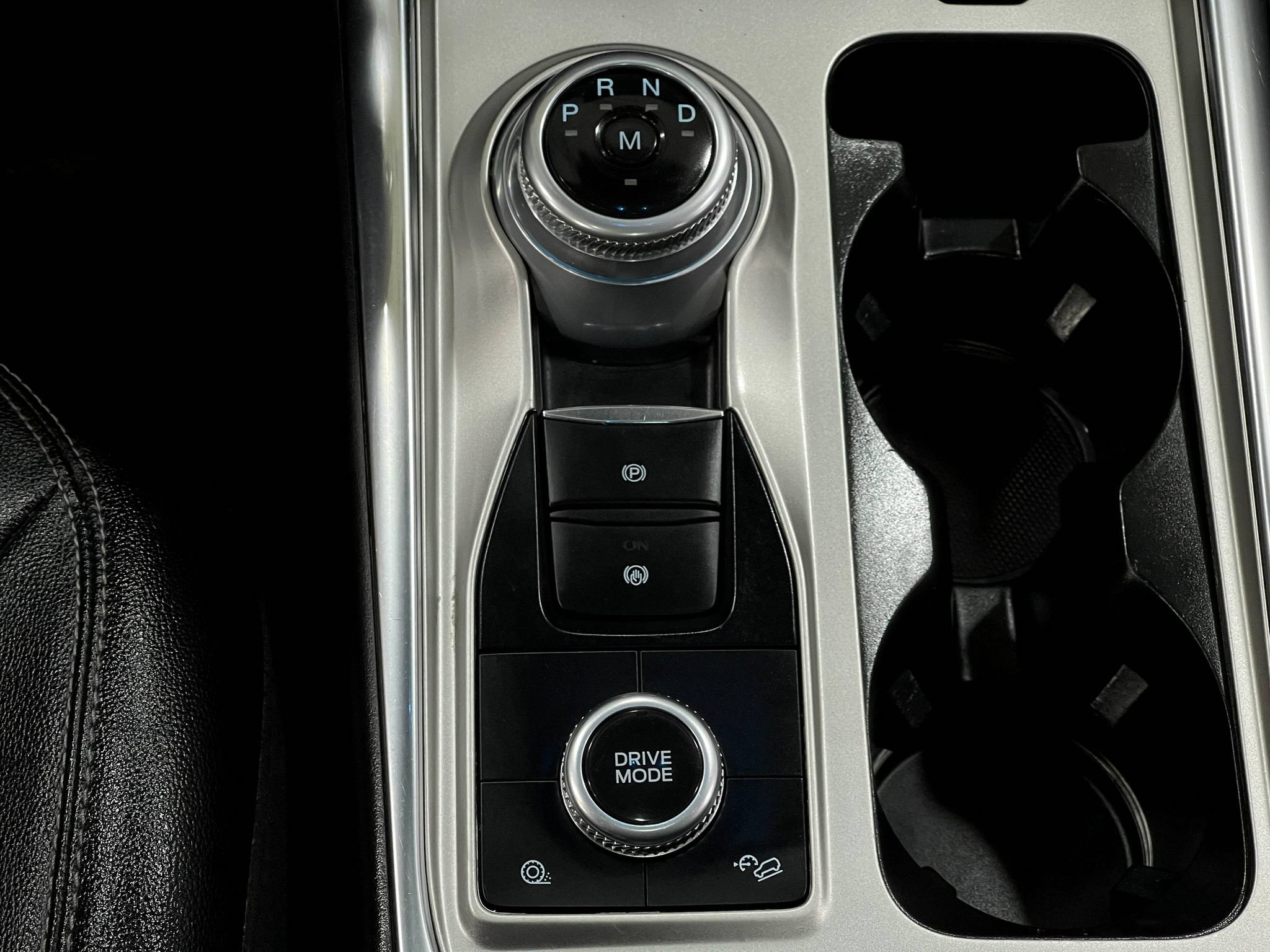 Used 2021 Ford Explorer Limited w/ Hybrid Equipment Group 310A AWD/4WD image 29