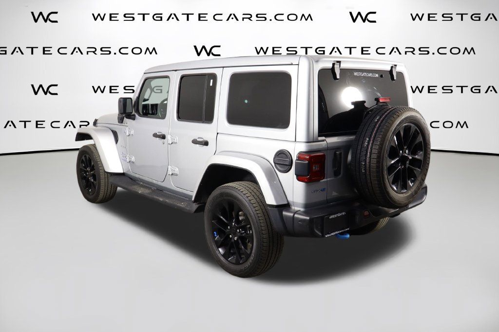 Used 2022 Jeep Wrangler Unlimited Sahara w/ Cold Weather Group AWD/4WD image 46