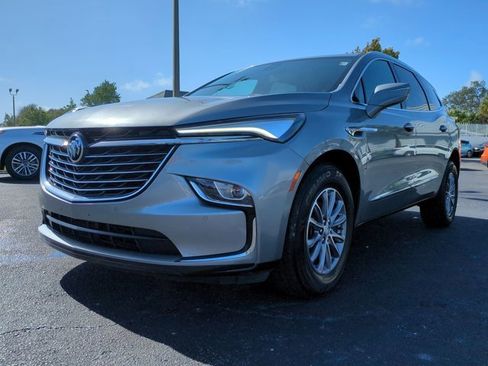 Used 2024 Buick Enclave Premium image 8