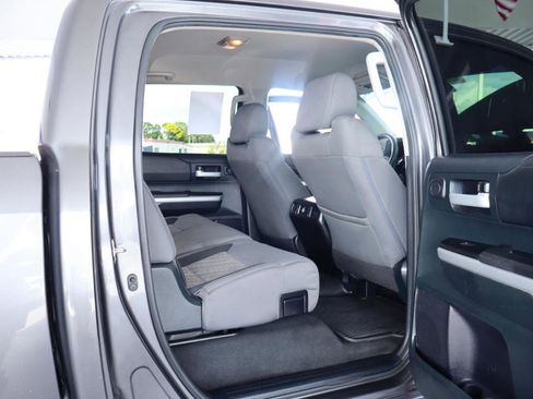 Used 2015 Toyota Tundra SR5 w/ SR5 Upgrade Package RWD image 33