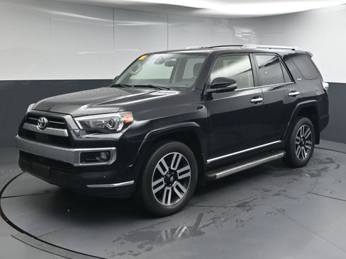 Used 2023 Toyota 4Runner Limited image 4