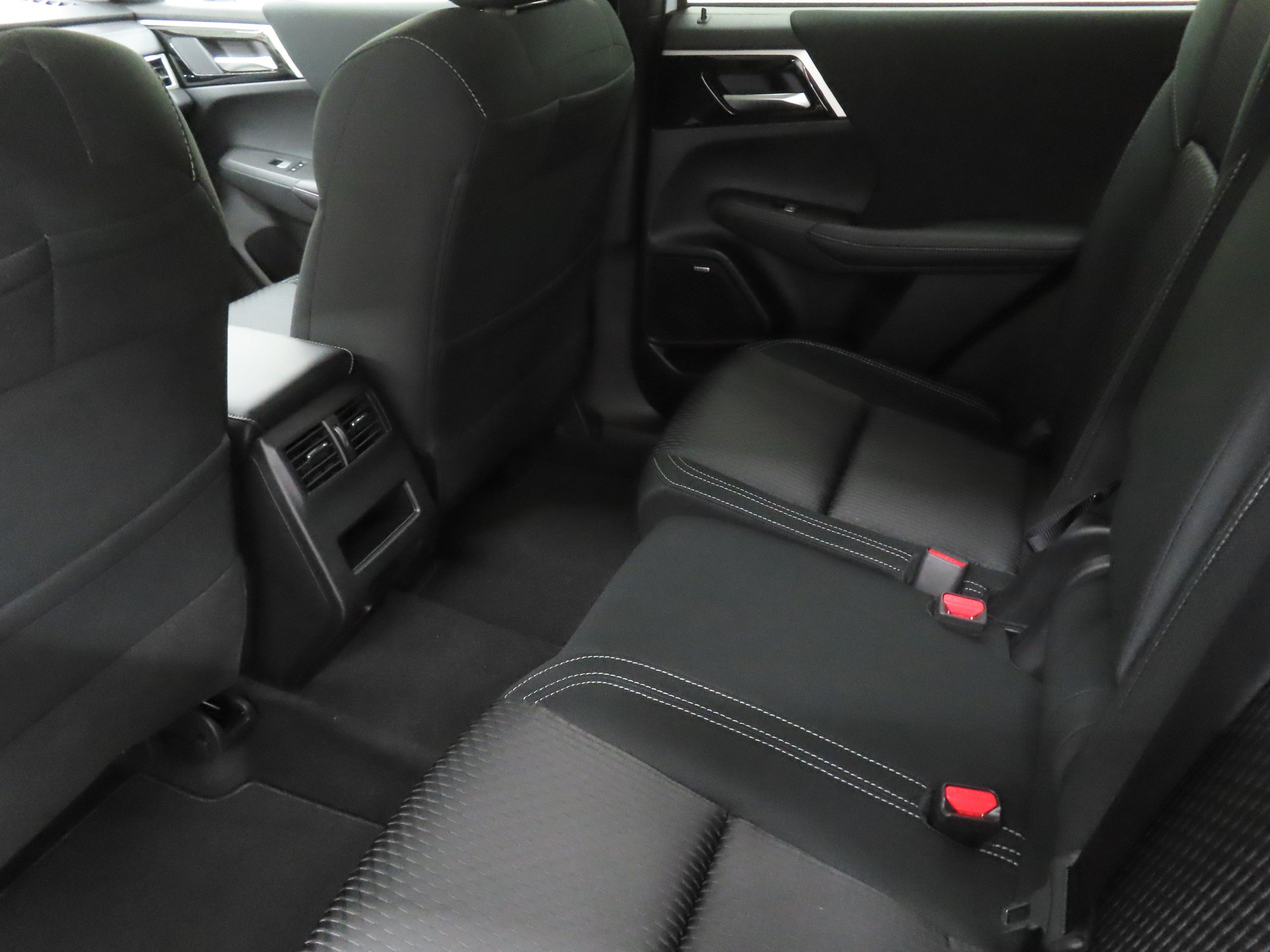 New 2026 Mitsubishi Outlander ES AWD/4WD image 22