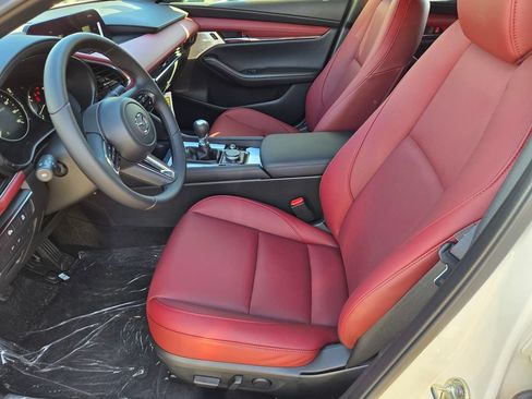 New 2026 MAZDA MAZDA3 2.5 S Hatchback w/ Premium Pkg FWD image 6