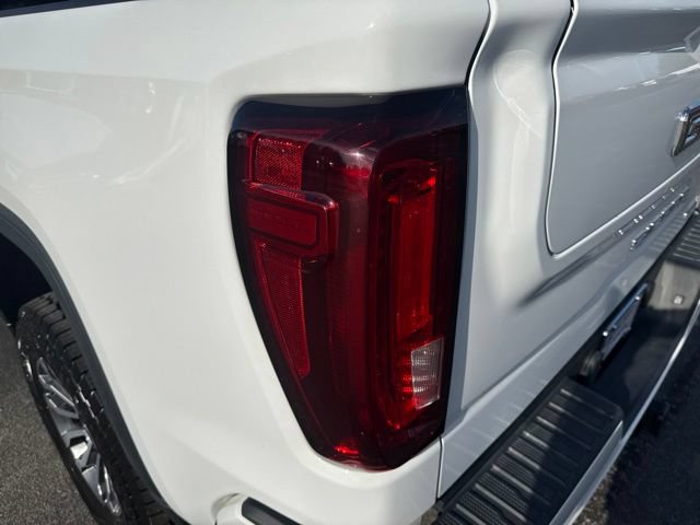 Used 2021 GMC Sierra 1500 AT4 w/ AT4 Preferred Package AWD/4WD image 10
