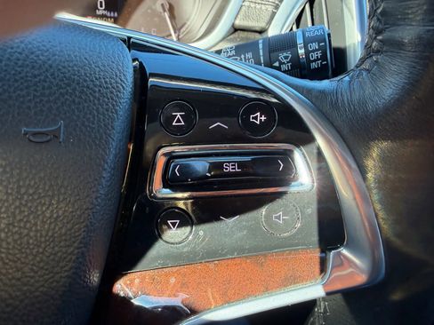 Used 2016 Cadillac SRX Luxury w/ Driver Awareness Package image 22