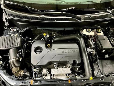 Used 2023 Chevrolet Equinox LT image 28
