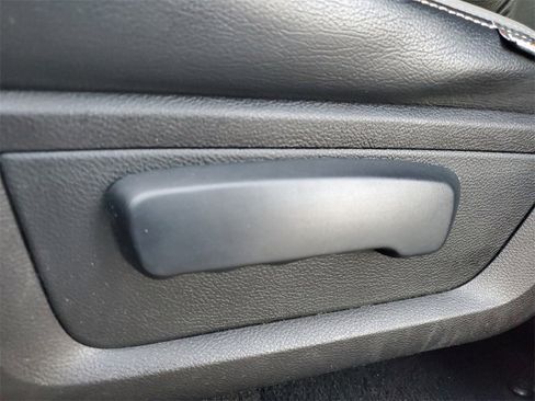 Used 2014 RAM 1500 Classic SLT image 17