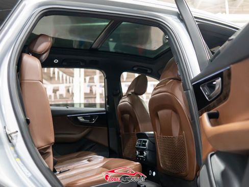Used 2019 Audi Q7 3.0T Premium Plus w/ Premium Plus Package image 19