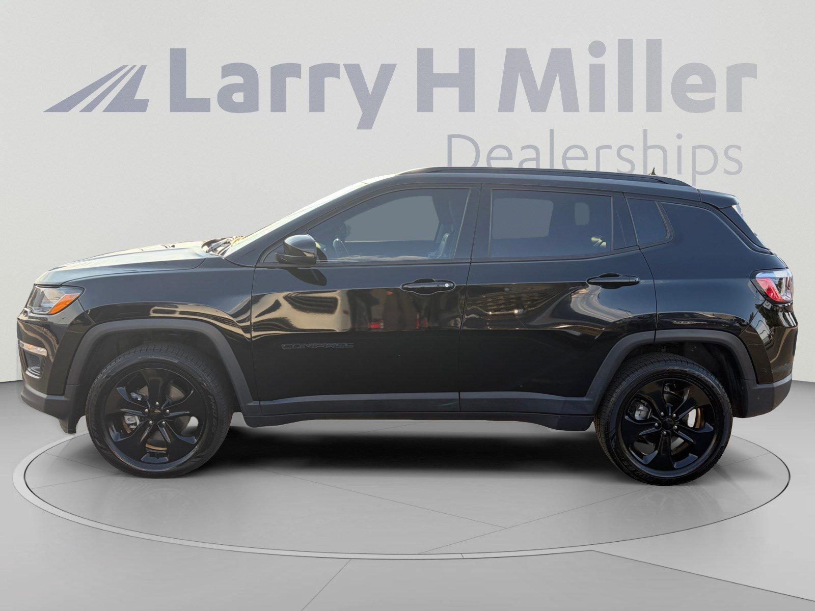 Used 2021 Jeep Compass Latitude AWD/4WD image 2