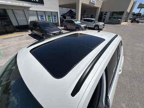 New 2026 Volkswagen Atlas SE FWD image 12