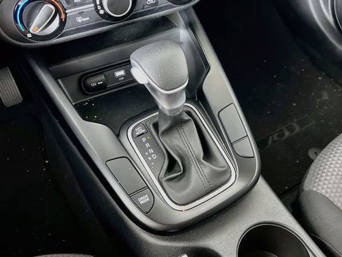 Used 2025 Kia Soul LX FWD image 20