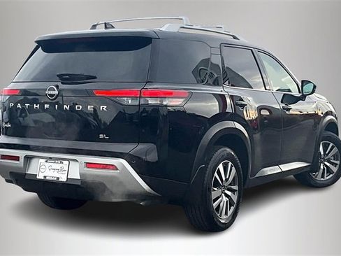 Certified 2025 Nissan Pathfinder SL image 5