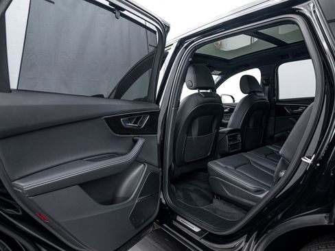 Certified 2025 Audi Q7 2.0T Premium Plus w/ Premium Plus Package image 17