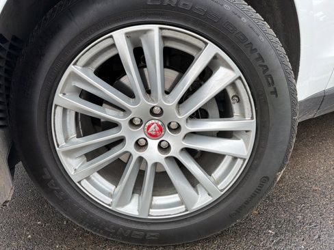 Used 2020 Jaguar F-PACE Prestige image 10