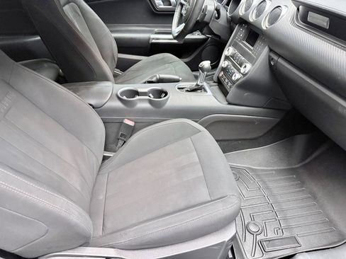 Used 2019 Ford Mustang Coupe RWD image 12