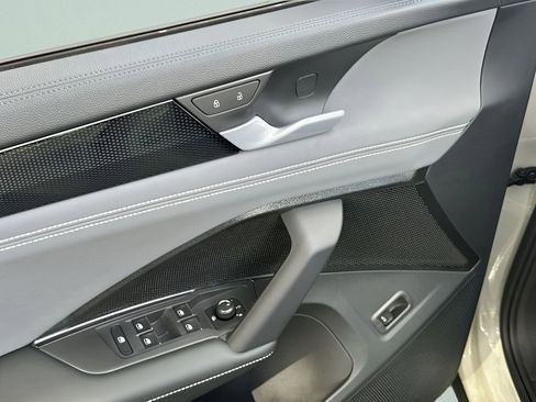 New 2026 Volkswagen Tiguan SE R-Line image 13