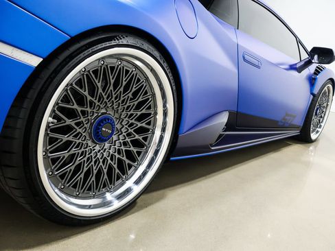 Used 2023 Lamborghini Huracan STO RWD image 33