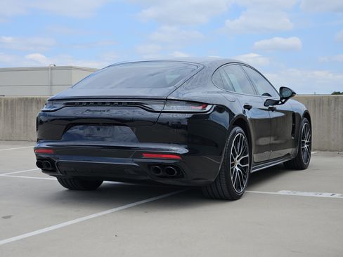 Certified 2023 Porsche Panamera 4 Platinum Edition AWD/4WD image 8