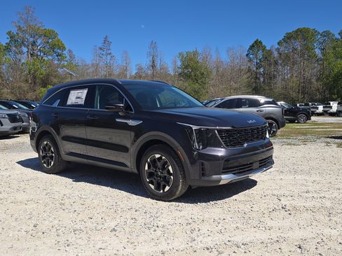 New 2026 Kia Sorento S image 2