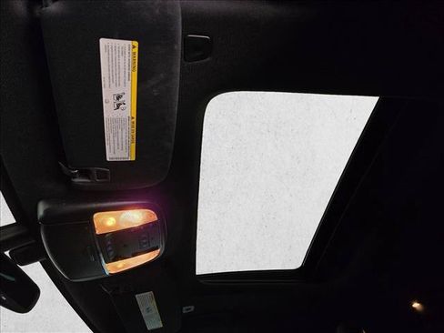 Used 2017 Jeep Grand Cherokee Limited AWD/4WD image 12