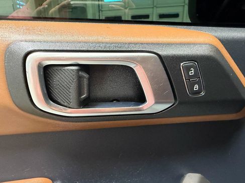Used 2021 Ford Bronco Outer Banks AWD/4WD image 13